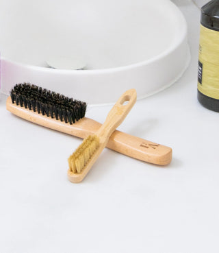 Flyaway Brush and Sleeking Brush 